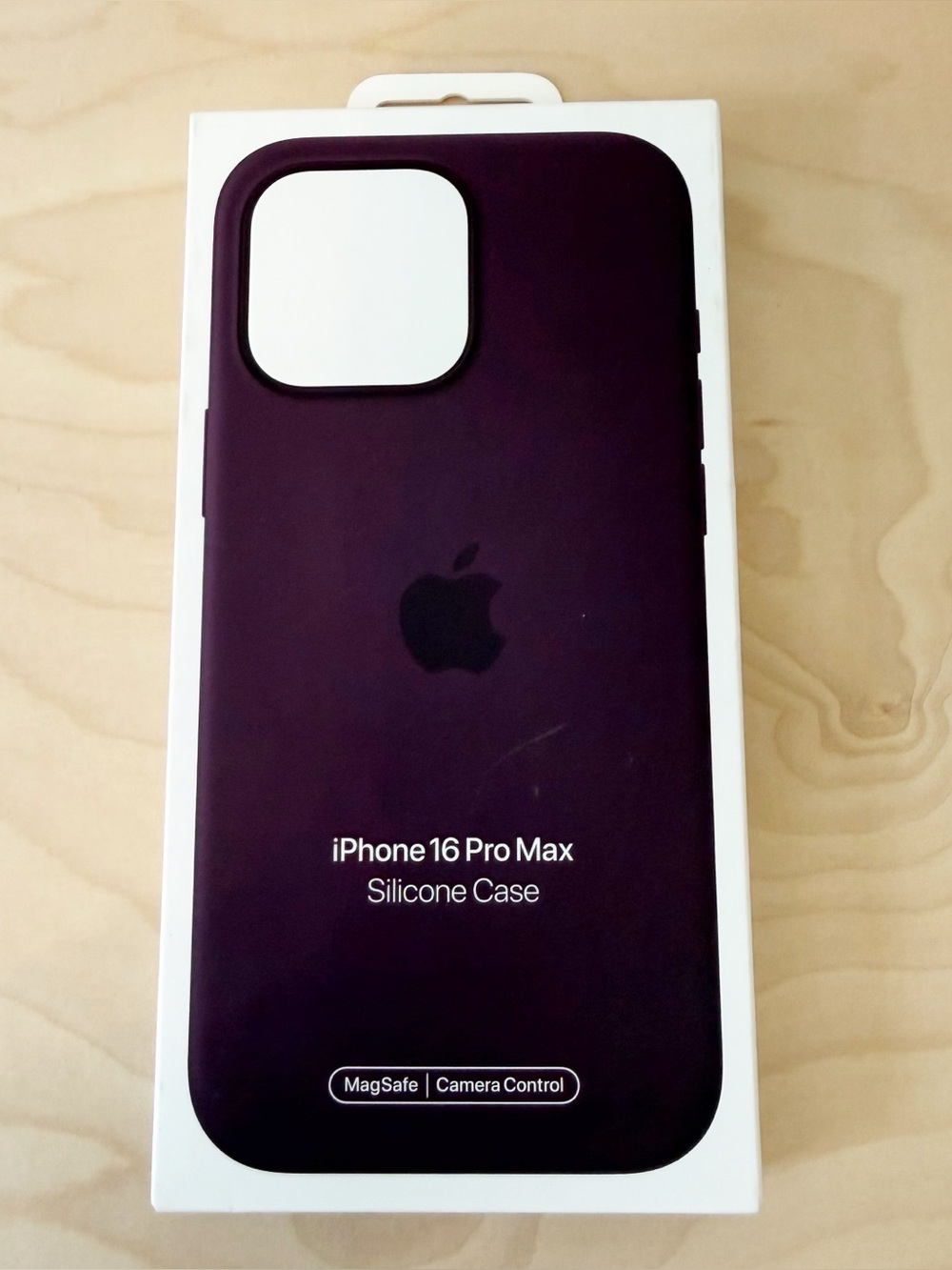 NIB genuine Apple Silicone Case with MagSafe designed iPhone 16 Mac Pro Max